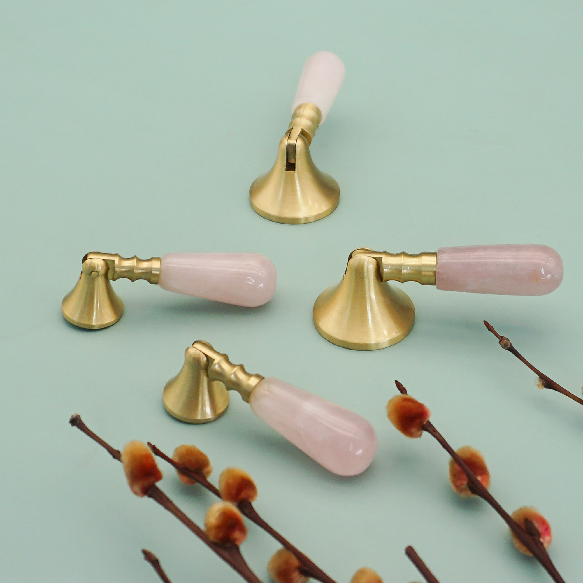 Furniture Hardware Drop Pulls - Boutons et poignées de porte en