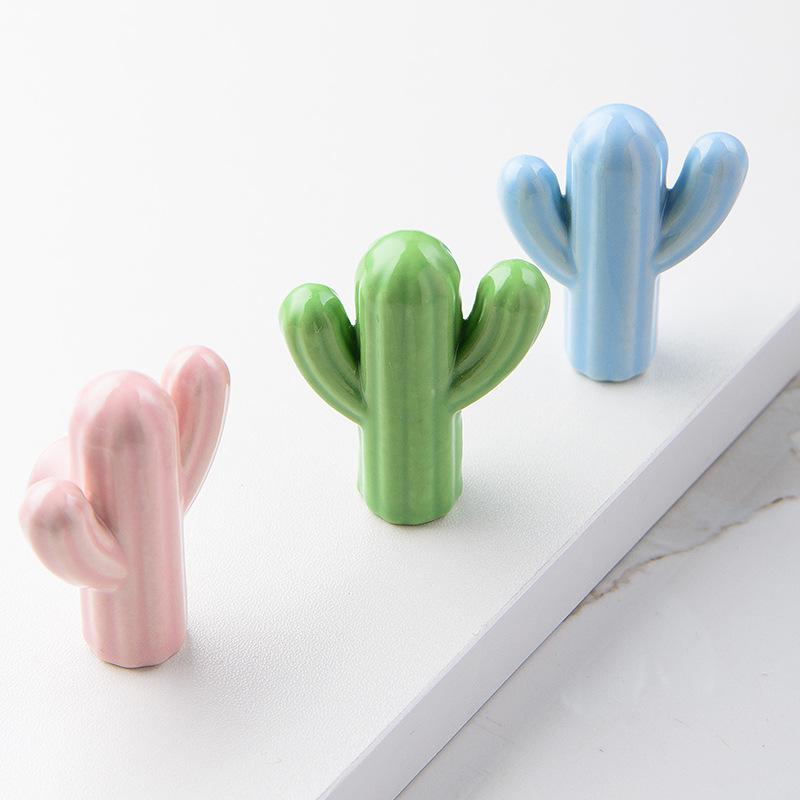 1/4 poignées de meuble en céra - Unique Furniture Hardware avis et prix