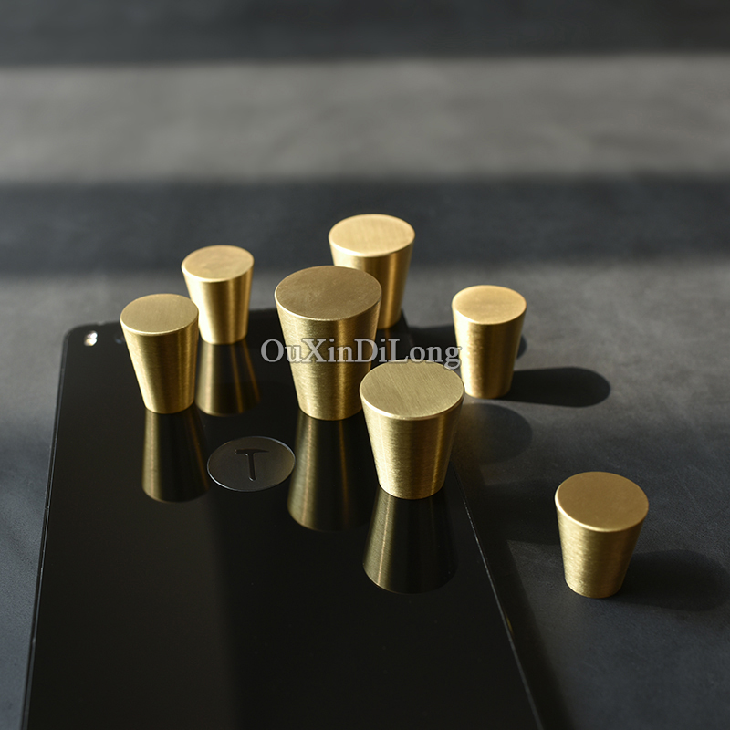 Lot de 10 poignées de meuble e - Brand Hardware Furniture avis et prix