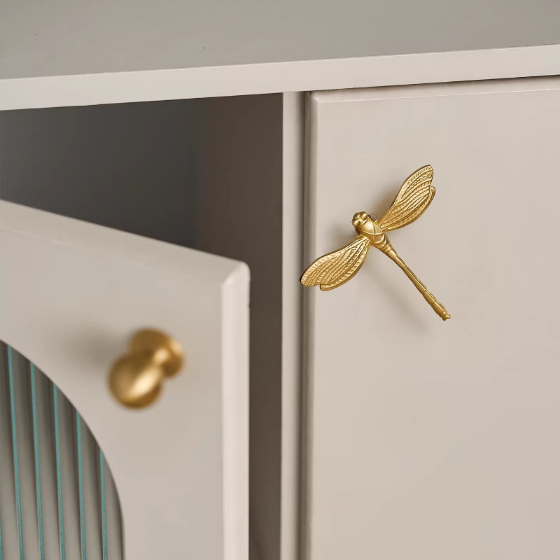 Poignées de meuble en laiton D - Unique Furniture Hardware avis et prix